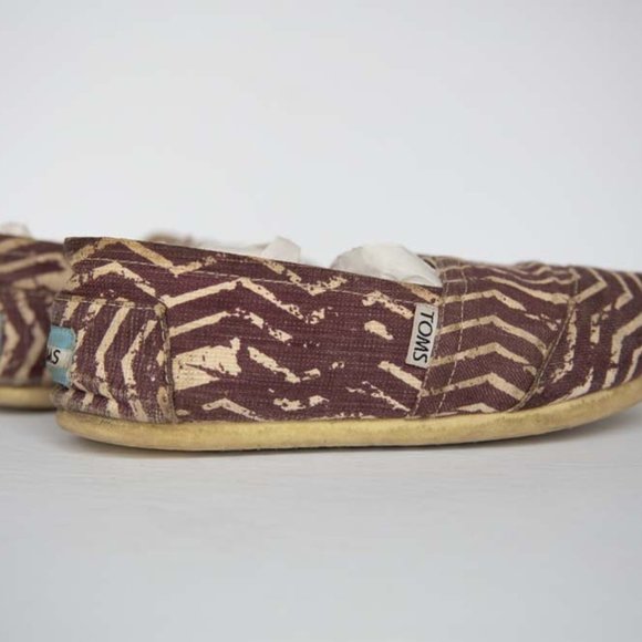 Gently used TOMS - Picture 4 of 12